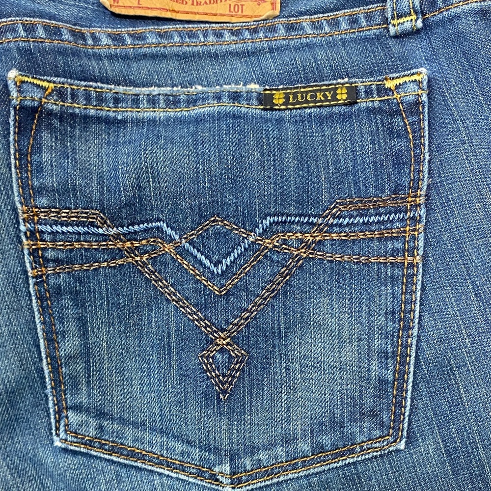 Lucky Brand size 16/33 Dungarees Straight boot Jeans stretch casual comfy - Picture 3 of 16